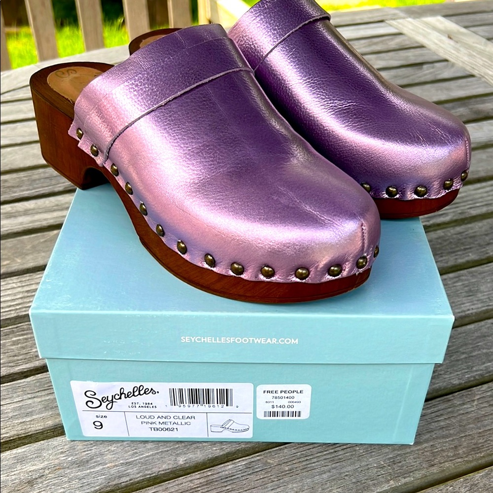 Seychelles Pink Metallic Clogs size 9 New